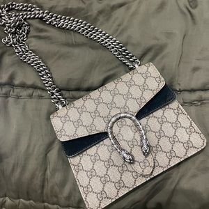 Gucci Dionysus GG Supreme Mini Bag